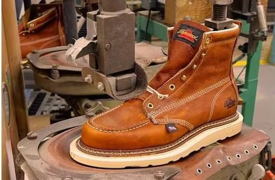 Ultimi blog aziendali su Diversi processi di fabbricazione delle scarpe da lavoro