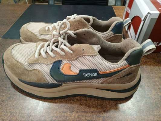 comprare Khaki Suede Industrial Safety Shoes with Anti-smashing Steel Toe and Bulletproof Kevlar Mid Sole online manufacture